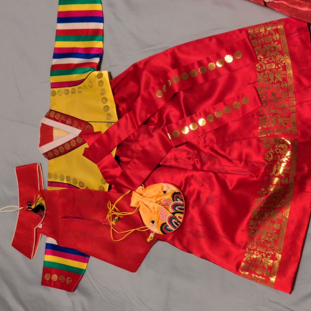 Traditional Korean dress - Hanbok